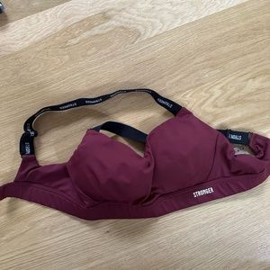 Stronger sport bra size M